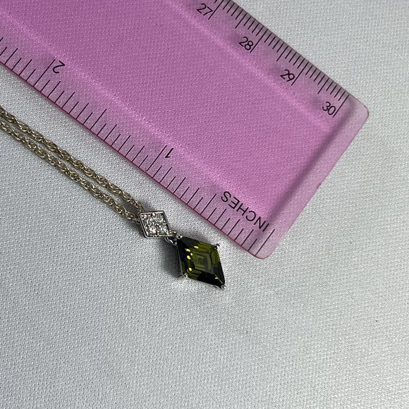 Silver Tone Chain Necklace Green Crystal Pendant Rhinestones 18" - Picture 7 of 7